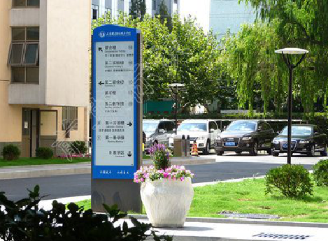 沐川哪些因素影响宣传栏的制作？